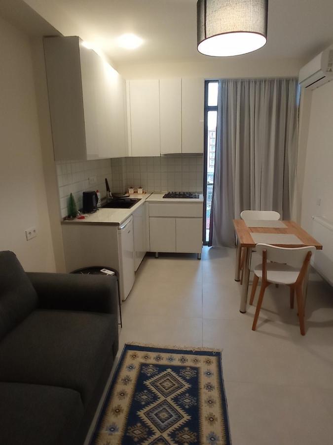 Izo'S Home Kutaisi Luaran gambar