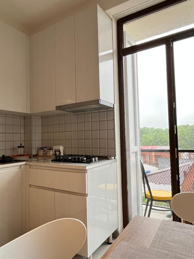 Izo'S Home Kutaisi Luaran gambar