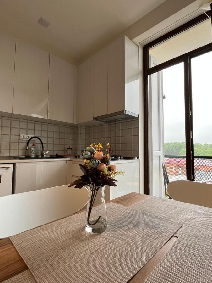 Izo'S Home Kutaisi Luaran gambar