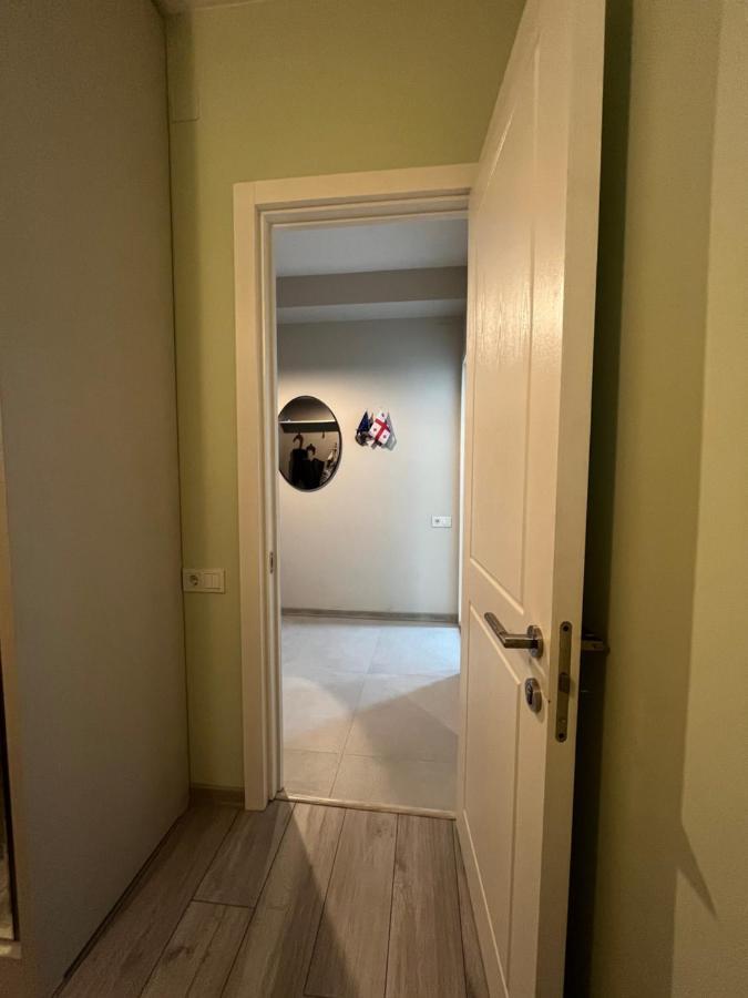 Izo'S Home Kutaisi Luaran gambar